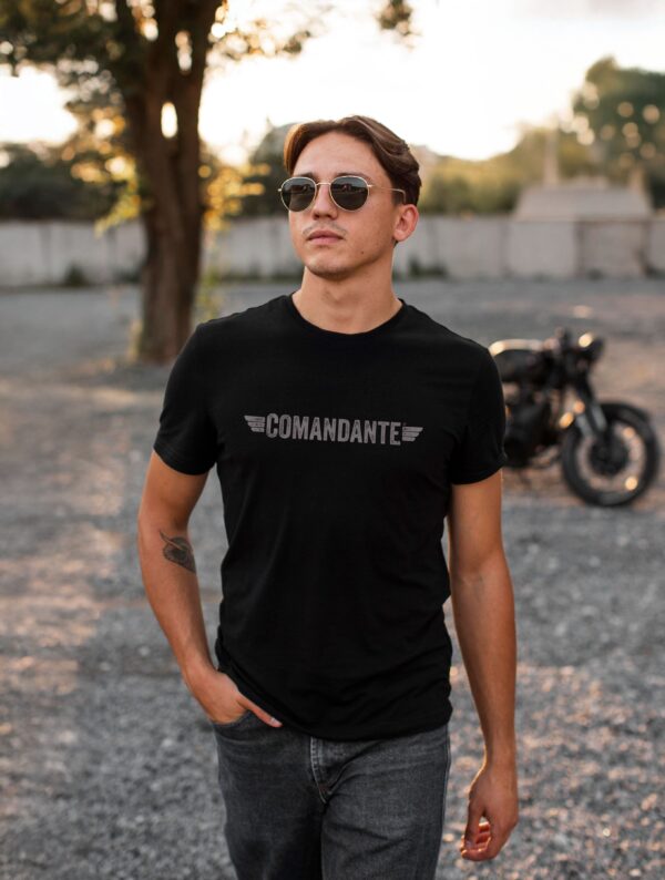 comandante-t-shirt-unisex-46d475-comandante-shirt-lifestyle-Web Comandante T-Shirt Unisex