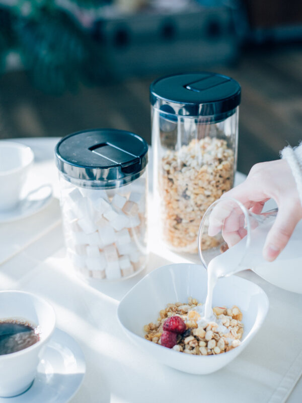 hario-glass-canister-1000ml-34oz-460687-hario_mcn-300b-glass-coffee-canister_1000ml_in-use HARIO Glass Canister (1000ml/34oz)