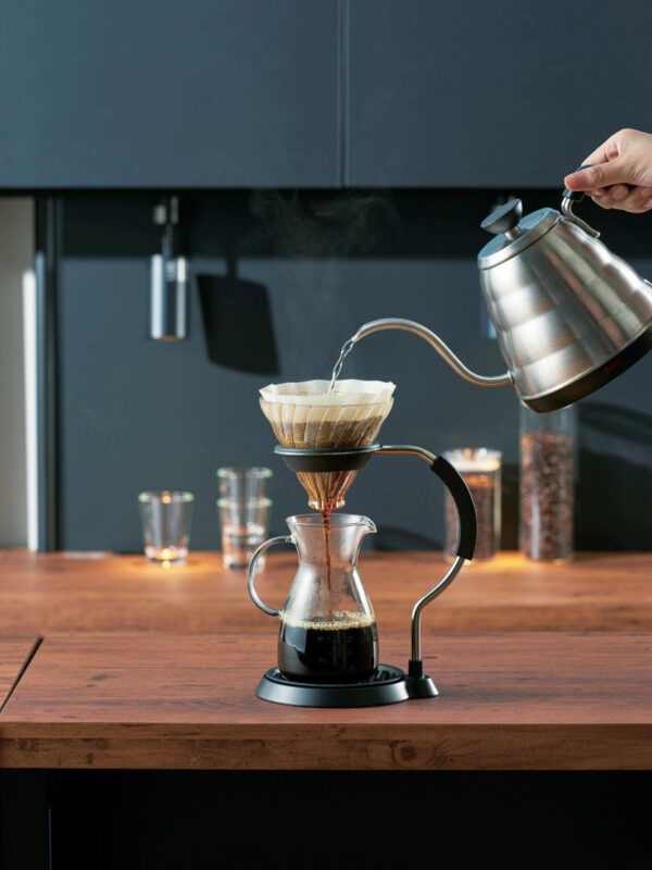 hario-heatproof-coffee-decanter-400ml-13-40743e-hario_hcd-2t-heatproof-decanter_400ml_brewing_1 HARIO Heatproof Coffee Decanter (400ml/13.53oz)