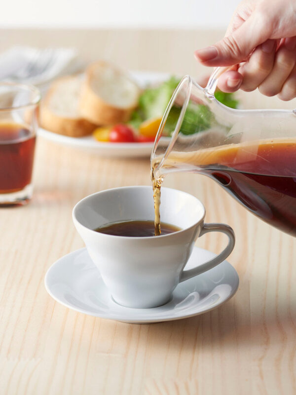 hario-heatproof-coffee-decanter-400ml-13-726db1-hario_hcd-2t-heatproof-decanter_400ml_pouring HARIO Heatproof Coffee Decanter (400ml/13.53oz)