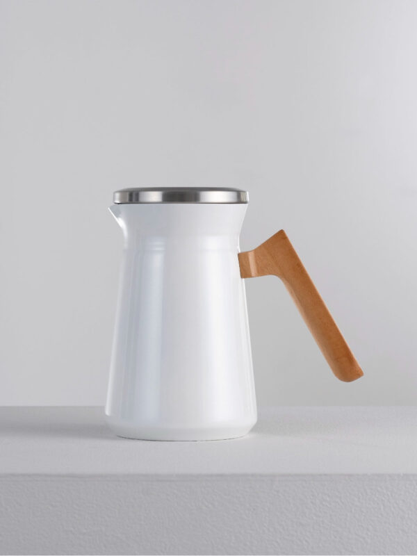 hario-simply-stainless-thermal-pot-b4cc2b-hario_simply_stainless_thermal_pot_on_table HARIO SIMPLY Stainless Thermal Pot