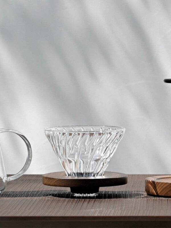 HARIO V60-02 Glass Dripper (Walnut)