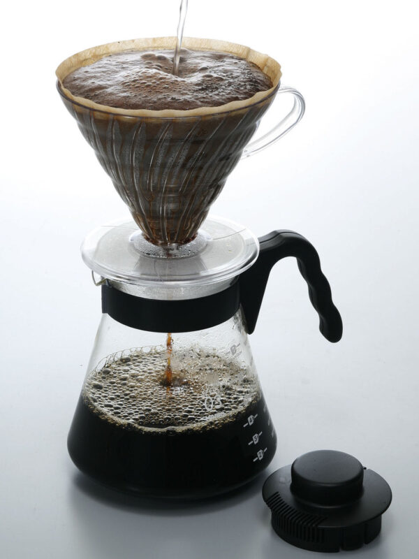 hario-v60-03-coffee-server-1000ml-34oz-bda4b8-hario_vcs-03b_v60-coffee-server_black_in-use_2 HARIO V60-03 Coffee Server (1000ml/34oz)