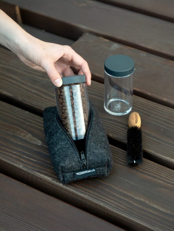 tool-pouch-anthracite-4625e8-ToolPouchBlackActionB0301Web-Site Tool Pouch, anthracite
